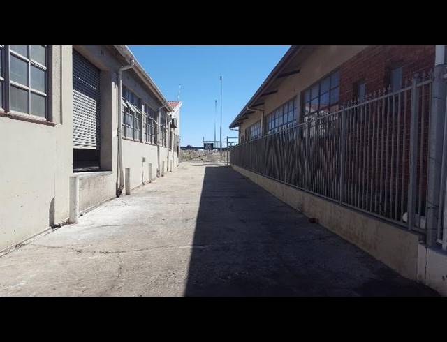 INDUSTRIAL PROPERTY TO RENT IN PAARDEN EILAND